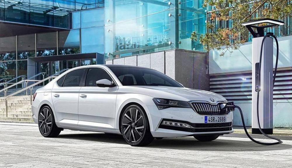 Skoda-Superb-iV-2019-2020-9.jpg